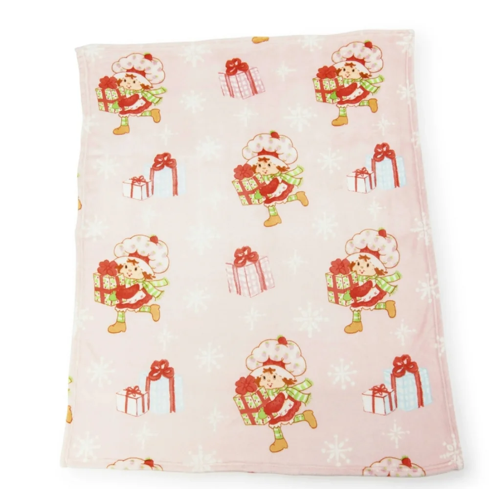 Strawberry Shortcake Shaped Box Throw Set